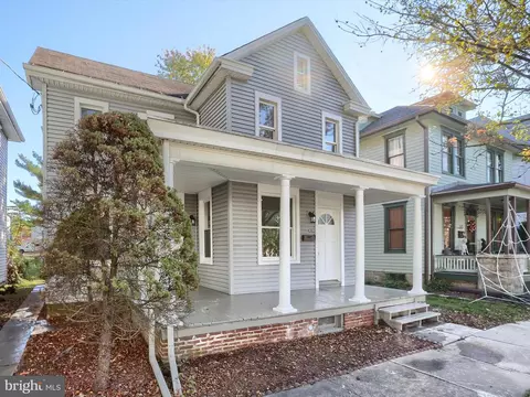 419 W Simpson St, Mechanicsburg, PA 17050