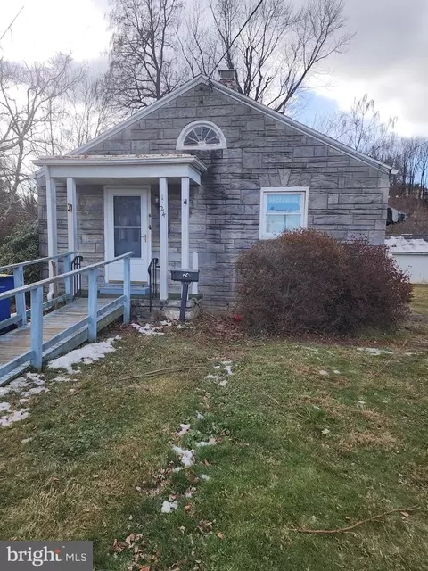 24 Wayne Ave, New Cumberland, PA 17070