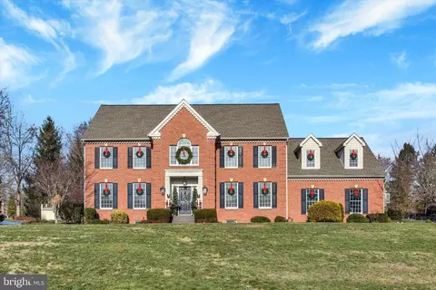 1803 Silver Pine Cir, Mechanicsburg, PA 17050