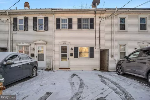 138 W Church Ave, Carlisle, PA 17013