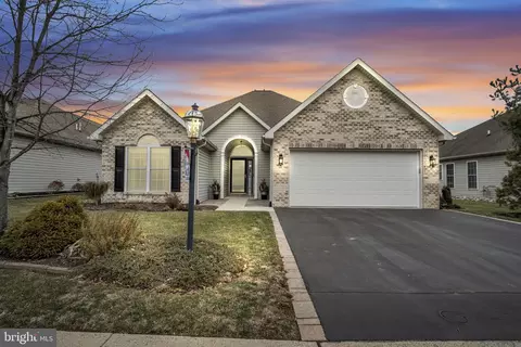 100 Longwood Dr, Mechanicsburg, PA 17050