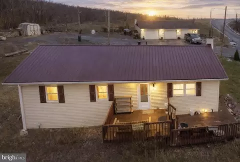 30 Valley Rd, Newville, PA 17241