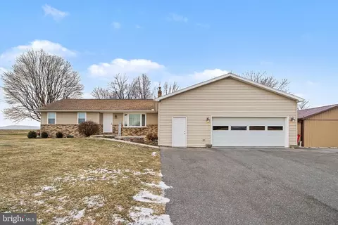 508 Burnt House Rd, Carlisle, PA 17015