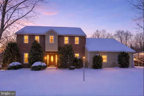 22 Teaberry Dr, Carlisle, PA 17015