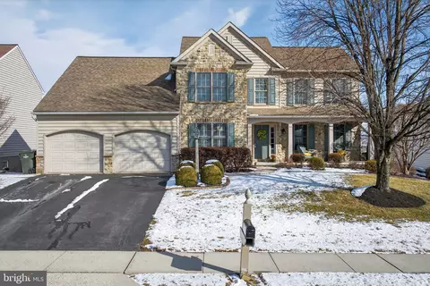 520 Nursery Dr N, Mechanicsburg, PA 17055