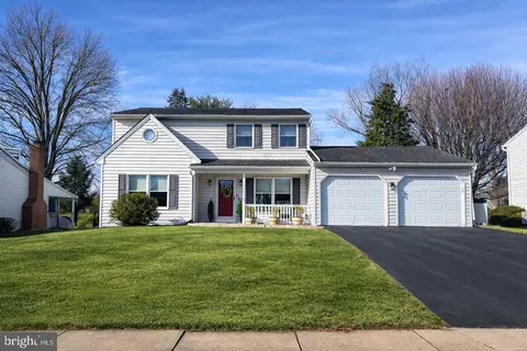 2404 Rye Cir, Mechanicsburg, PA 17055