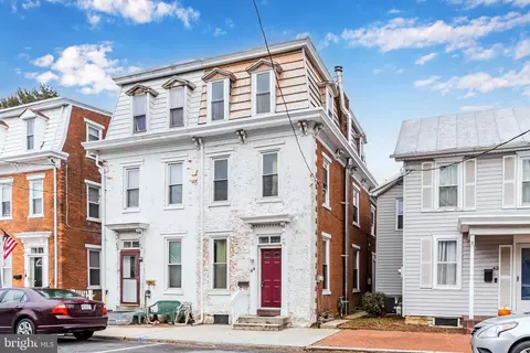 44 W Keller St, Mechanicsburg, PA 17055