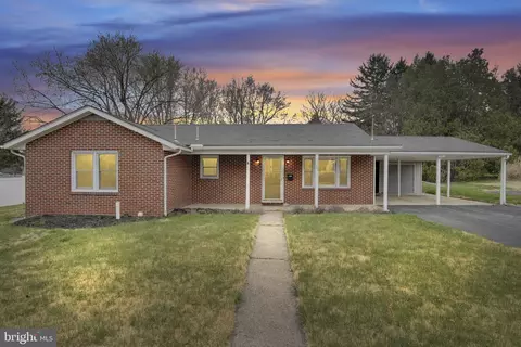 101 Orchard St, Mechanicsburg, PA 17055