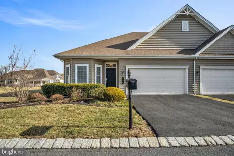 238 Colonial Dr, Mechanicsburg, PA 17050