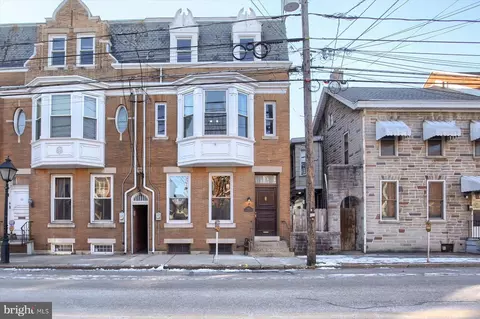 48 E North St, Carlisle, PA 17013