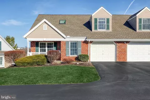 4 Blue Mountain Vis, Mechanicsburg, PA 17050
