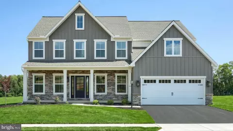 2223 S Autumn Chase Dr, Mechanicsburg, PA 17055