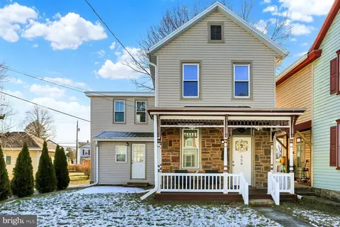 559 N Bedford St, Carlisle, PA 17013
