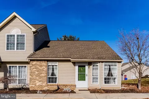 50 Eastwick Ln, Carlisle, PA 17015