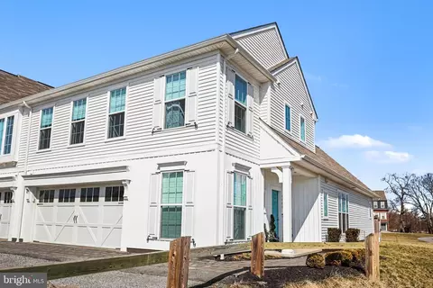 1323 Arlington Way, Mechanicsburg, PA 17055