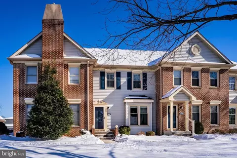 5617 Moreland Ct, Mechanicsburg, PA 17055