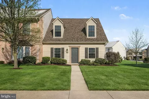 190 Melbourne Ln, Mechanicsburg, PA 17055