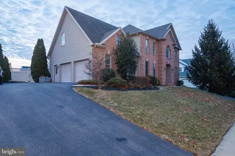 1107 Kent Drive Dr, Mechanicsburg, PA 17050