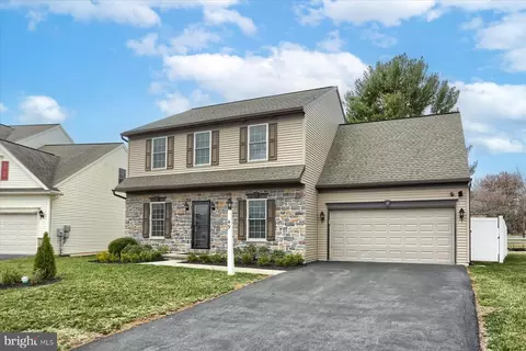 49 Hamlet Cir, Mechanicsburg, PA 17050
