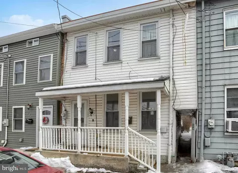 153 N East St, Carlisle, PA 17013