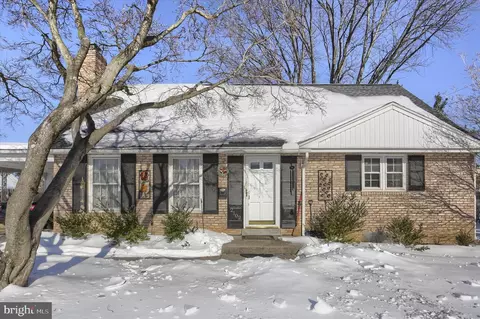 2102 Parkside Rd, Camp Hill, PA 17011