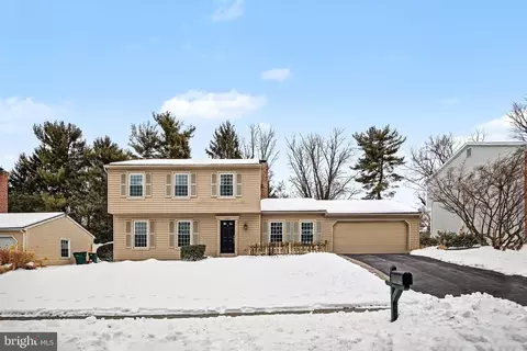 6304 Stephens Xing, Mechanicsburg, PA 17050
