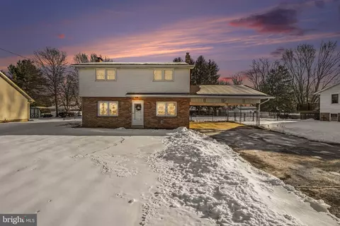915 Forge Rd, Carlisle, PA 17015