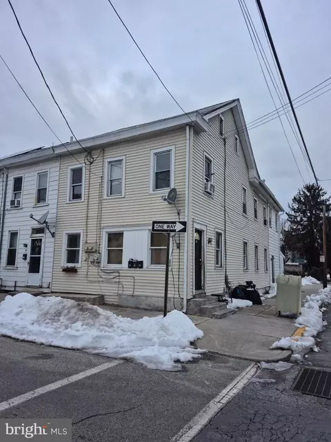 173 E Penn St, Carlisle, PA 17013