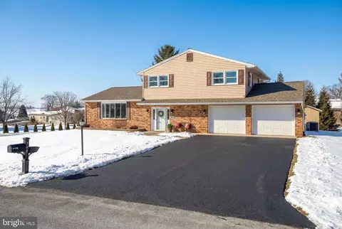 300 Widders Dr, Mechanicsburg, PA 17055