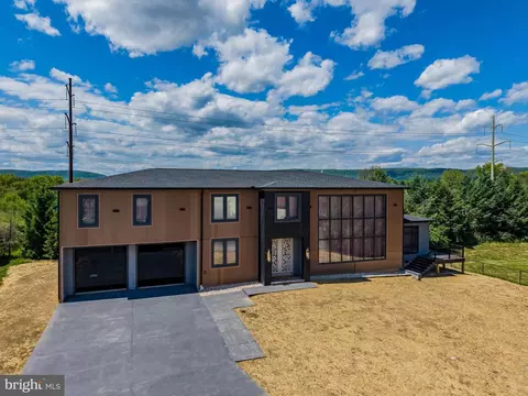 53 Cumberland Estates Dr, Mechanicsburg, PA 17050