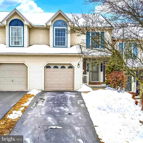2252 Old Hollow Rd, Mechanicsburg, PA 17055
