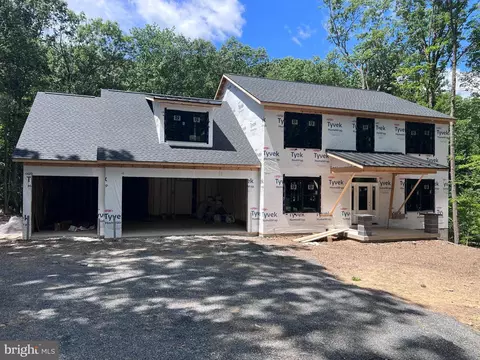 1163 Kuhn Rd, Boiling Springs, PA 17007