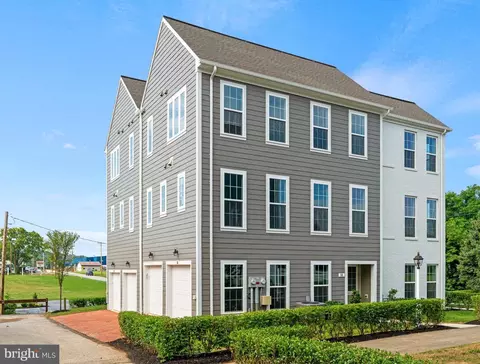 33 Seover Way, Carlisle, PA 17015
