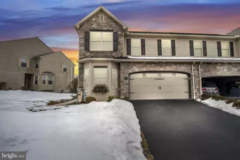 8 Glenn Vw, Carlisle, PA 17013