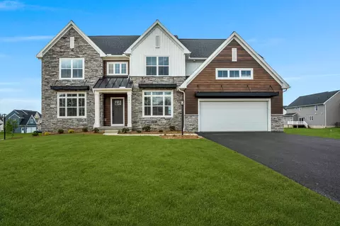 141 S Berkshire Dr, Carlisle, PA 17015