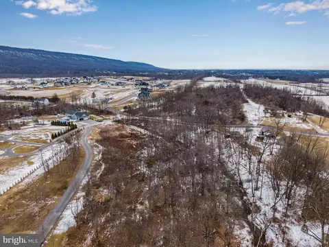 37 Glendale Dr, Mechanicsburg, PA 17050