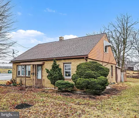 418 E Main St, Shiremanstown, PA 17011