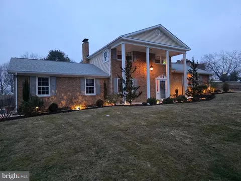 3911 Ridgeland Blvd, Mechanicsburg, PA 17050