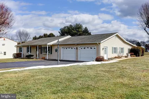 339 Stoner Rd, Mechanicsburg, PA 17055
