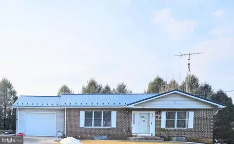400 S Penn St, Shippensburg, PA 17257