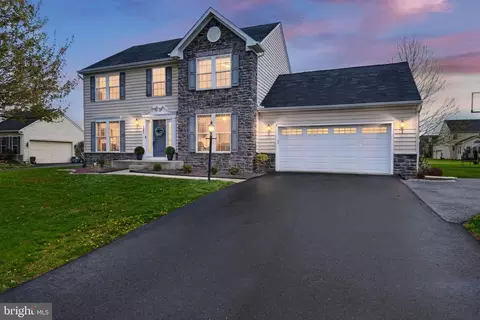 122 Warm Sunday Way, Mechanicsburg, PA 17050