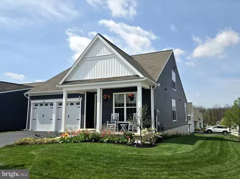 80 Butterfly Dr, Mechanicsburg, PA 17055
