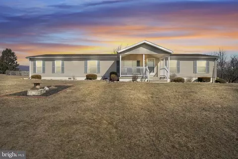 21 Butler Ln, Newville, PA 17241