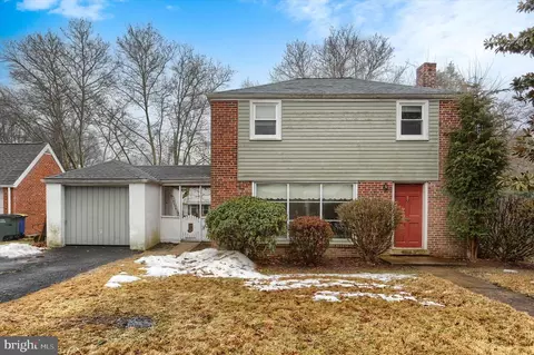 3 Highland Dr, Camp Hill, PA 17011