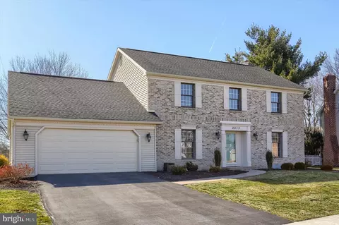 3819 Dorset Dr, Mechanicsburg, PA 17050