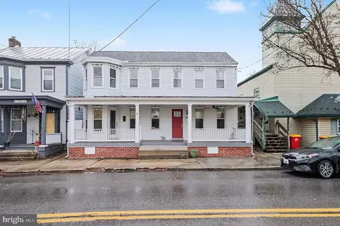 55 Big Spring Ave, Newville, PA 17241