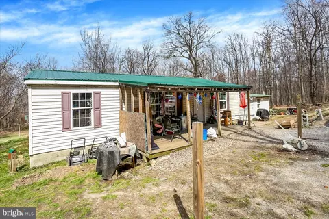 411 A Mountain View Rd, Mount Holly Springs, PA 17065