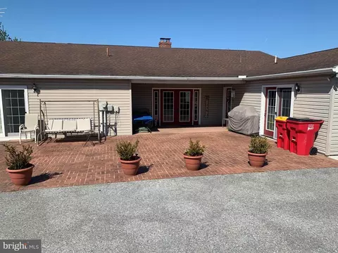 120 S High St, Newville, PA 17241
