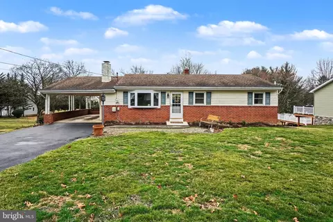 3925 Sullivan St, Mechanicsburg, PA 17050