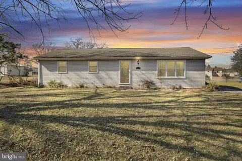219 Marion Ave, Carlisle, PA 17013
